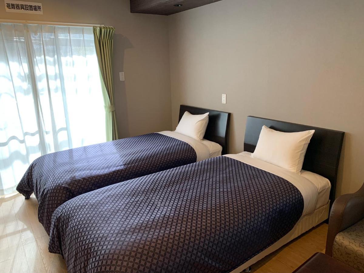 Clean Hotels In Higashimachi Annex Наха Екстер'єр фото